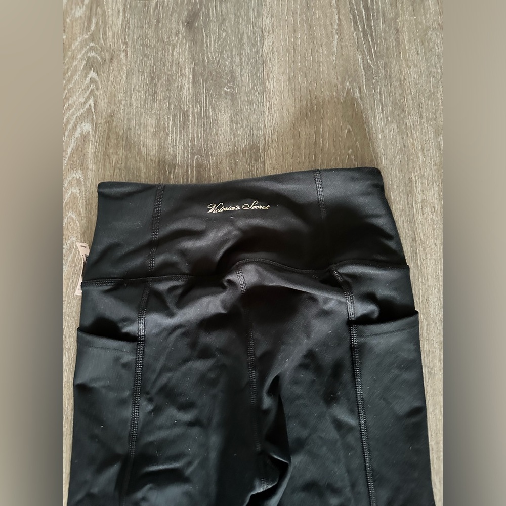 New with tags Victoria Secret black XS leggings
